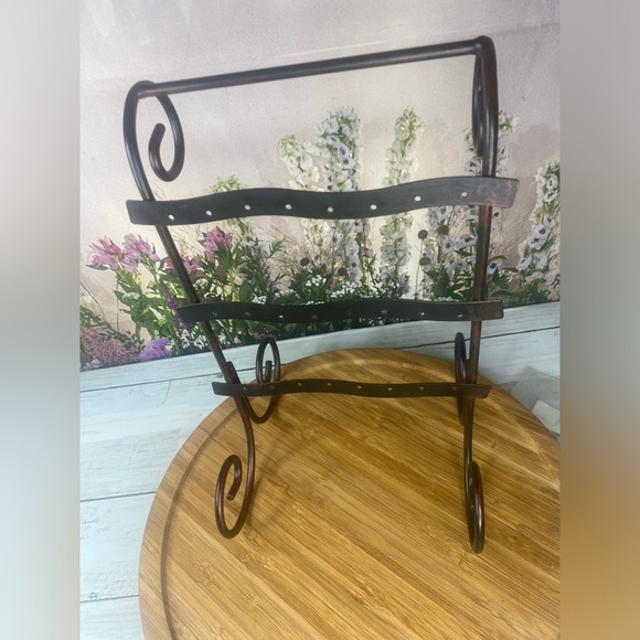 Other - 3 Tier Metal Bronzey Earring Holder